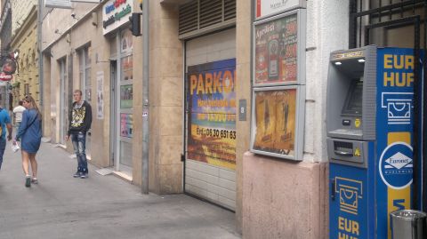 Kiadó Parkoló 1072 Budapest 7. kerület , BELVÁROSI APARTMANHÁZBAN KIADÓ GARÁZS