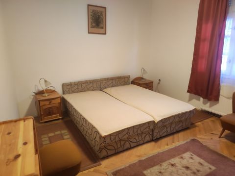 Kiadó Lakás 7621 Pécs 