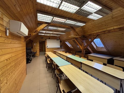 Kiadó Iroda 3000 Hatvan 