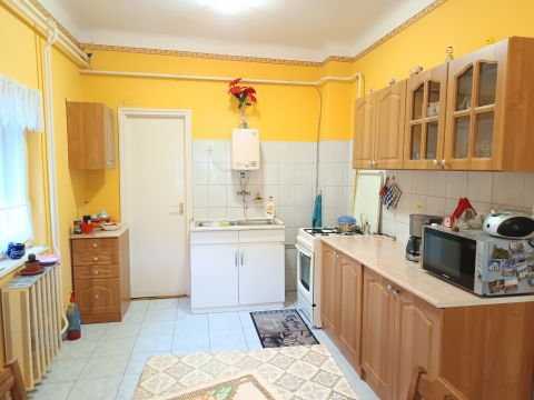 Eladó Ház 2740 Abony , Abonyban központtól 5 percre 4 szobás 142nm-es Csokra alkalmas ház eladó!