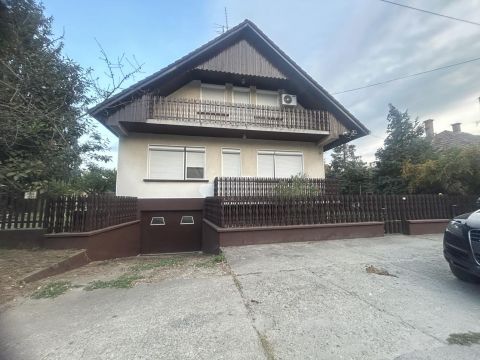 Eladó Ház 6050 Lajosmizse 