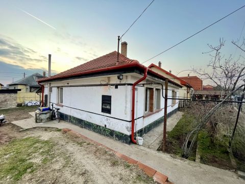 Eladó Ház 2330 Dunaharaszti Csendes utcában