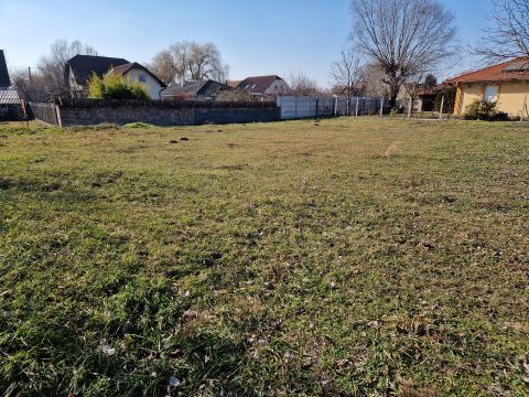 Eladó Telek 2200 Monor , Monoron KÖZEL A VASÚTHOZ, 700 m2-es ÉPÍTÉSI TELEK eladó