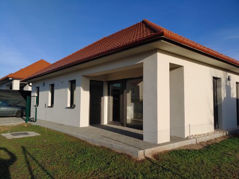 Eladó Ház 8225 Szentkirályszabadja Szentkirályszabadja