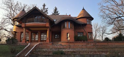 Eladó Ház 5462 Cibakháza , birtok, amely festői vízparti környezetben található!