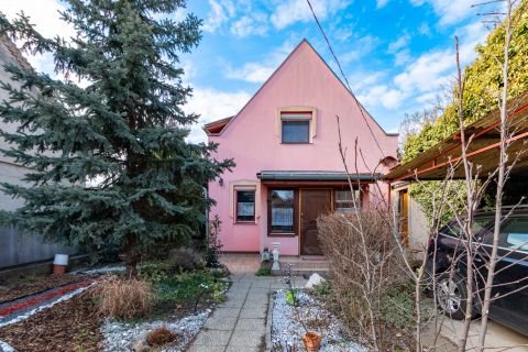 Eladó Ház 1181 Budapest 18. kerület , Eladó családi ház, tágas telekkel a 18. kerületben
