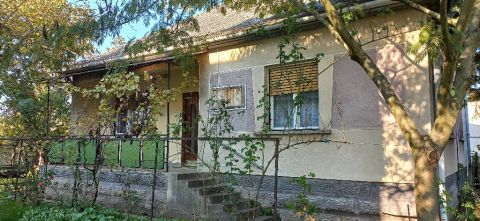 Eladó Ház 5137 Jászkisér , 5137 Jászkisér, központhoz közeli