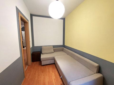 Kiadó Lakás 1083 Budapest 8. kerület ÚJSZERŰ, ERKÉLYES LAKÁS MINIMÁLIS REZSIVEL A BAROSS UTCÁBAN!