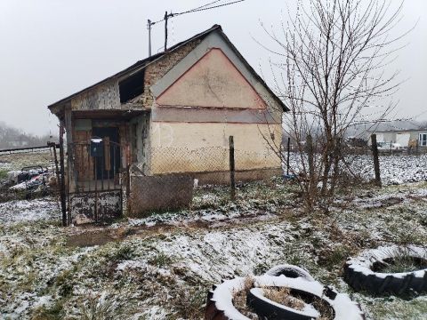 Eladó Ház 8156 Kisláng , 8156 Kisláng, Csendes