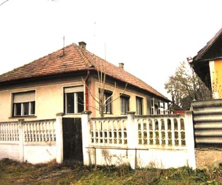 Eladó Ház 2243 Kóka 2243 Kóka, Központ
