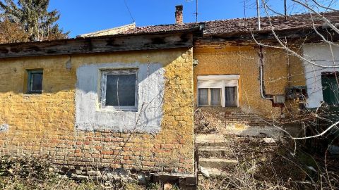 Eladó Lakás 8500 Pápa , 8500 Pápa, Város eleje