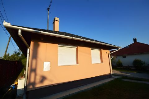 Eladó Ház 2451 Ercsi Ercsi csendes, jó részén