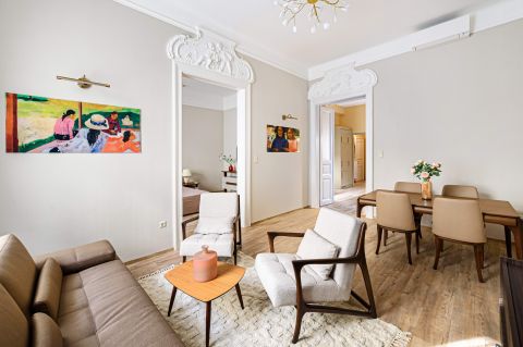 Eladó Lakás 1054 Budapest 5. kerület , Elegáns-luxus lakás a Parlamenttől sétatávolságra