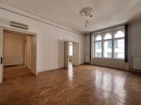 Kiadó Lakás 1052 Budapest 5. kerület 