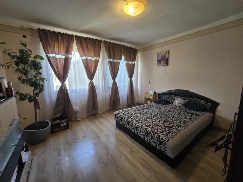 Eladó Ház 8133 Mezőszentgyörgy , Csendes, nyugodt utcában, Balatontól 25km-re  