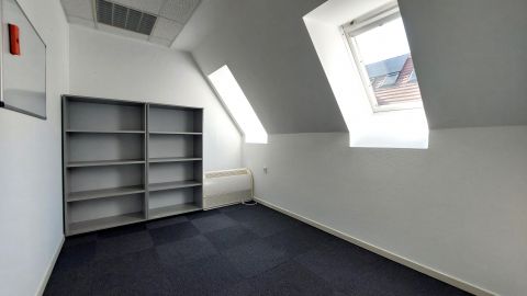 Kiadó Iroda 1036 Budapest 3. kerület PRAKTIKUS IRODA AZ ÓBUDAI PROMENÁDON