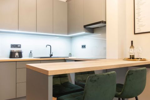 Eladó Lakás 1067 Budapest 6. kerület Nyugatinál felújított, berendezett lakás