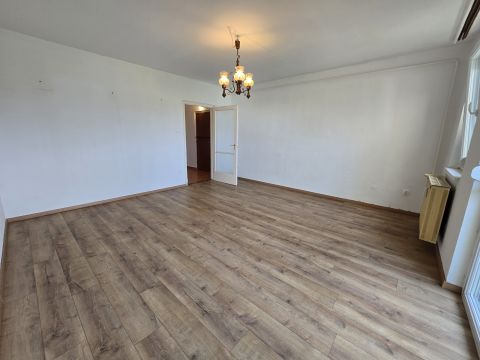 Eladó Lakás 8400 Ajka 