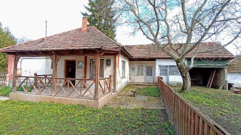 Eladó Ház 5126 Jászfényszaru , 5126 Jászfényszaru, központi
