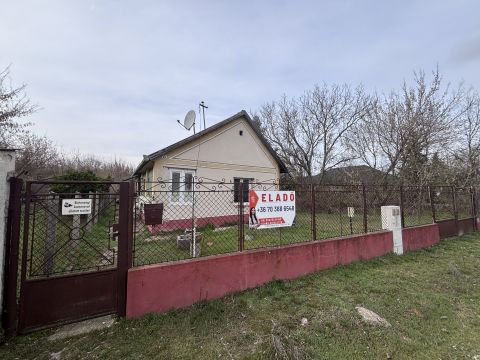 Eladó Ház 2723 Nyáregyháza 