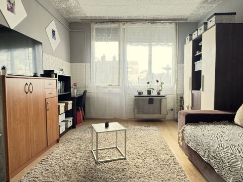 Eladó Lakás 5630 Békés Adyn