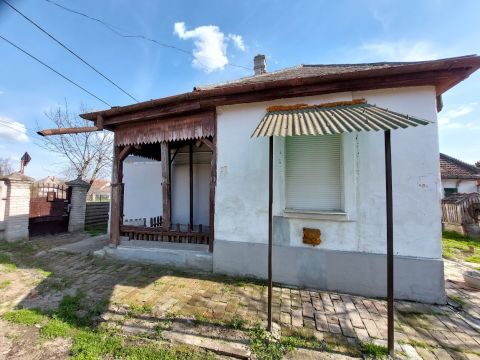 Eladó Ház 6500 Baja Rókusváros