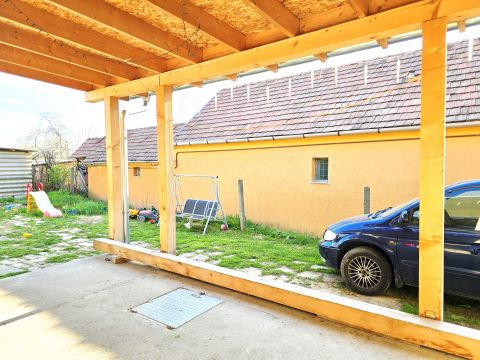 Eladó Ház 7693 Pécs Hirden 82 nm-es részben felújított családi ház
