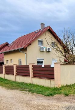 Eladó Ház 2337 Délegyháza , Csendes környezetben, vízközeli ingatlan!