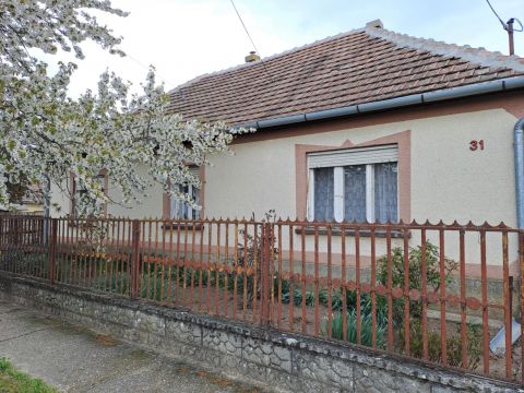 Eladó Ház 6454 Bácsborsód 