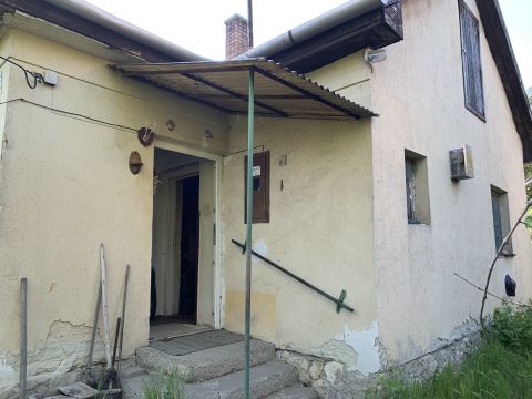 Eladó Ház 2030 Érd , Bem tér közelében