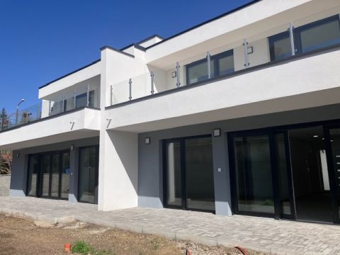 Eladó Ház 4431 Nyíregyháza SÓSTÓFÜRDŐ, a tóhoz közel