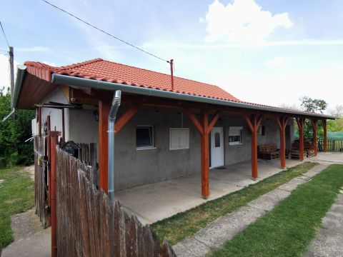 Eladó Ház 5474 Tiszasas , Felújított 4 szobás ház 