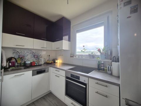 Eladó Lakás 1039 Budapest 3. kerület , Felújított 3 szobás + étkezős (66m2)  lakás eladó Békáson