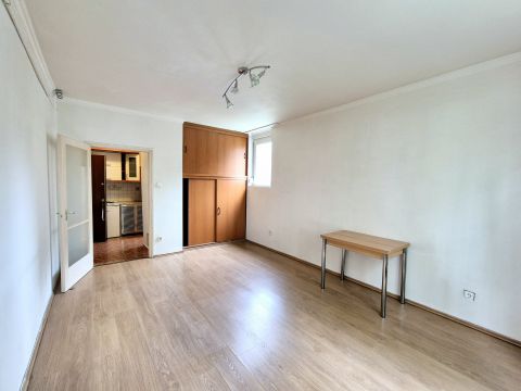 Eladó Lakás 1151 Budapest 15. kerület Rákospalotán, PARKOS környezetben garzon AUTÓBEÁLLÓVAL