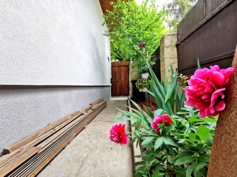 Eladó Ház 2040 Budaörs , azonnal költözhető otthonos lak kis privát kerttel