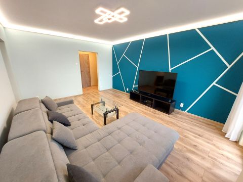 Eladó Lakás 1214 Budapest 21. kerület , Víztoronnyal szemben