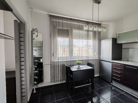 Eladó Lakás 2800 Tatabánya 