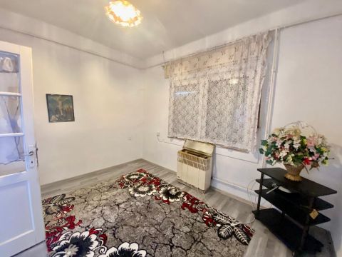 Eladó Ház 5126 Jászfényszaru , 5126 Jászfényszaru, frekventált