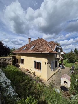 Eladó Ház 2011 Budakalász 