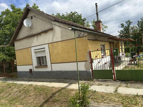 Eladó Ház 5476 Szelevény 