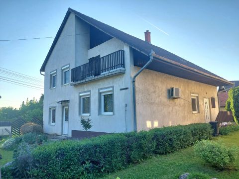 Eladó Ház 7081 Simontornya Nagycsaládosok figyelem!