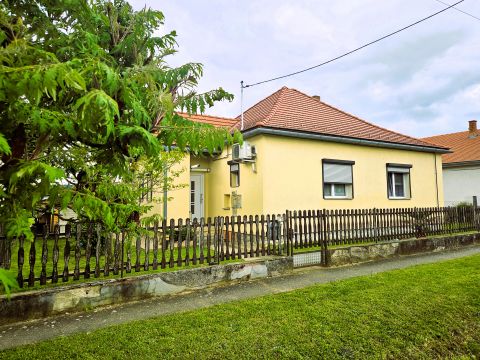 Eladó Ház 7768 Kistótfalu , Ott lakni, ahol mások nyaralnak! Kistótfaluban eladó ház!