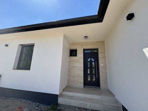 Eladó Ház 6000 Kecskemét 