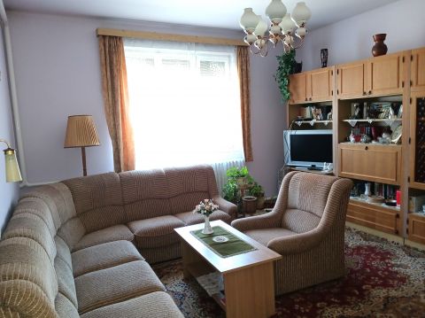Eladó Ház 4034 Debrecen A Biharikert, csendes, aszfaltozott utcájában