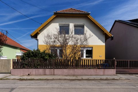 Eladó Ház 7634 Pécs Kovácstelepen családi ház eladó