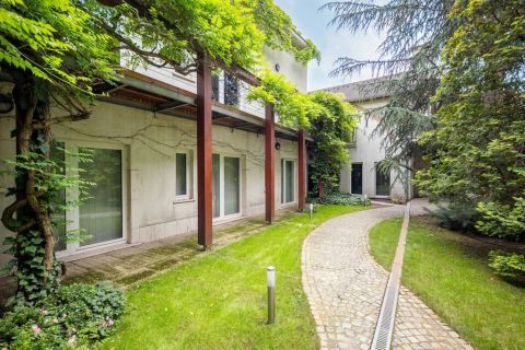 Eladó Irodaépület 1025 Budapest 2. kerület , Szépvölgyi út