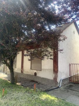 Eladó Ház 7144 Decs , központi helyén