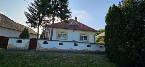 Eladó Ház 2251 Tápiószecső 