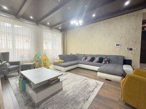 Eladó Ház 4400 Nyíregyháza , Nyíregyháza Oros