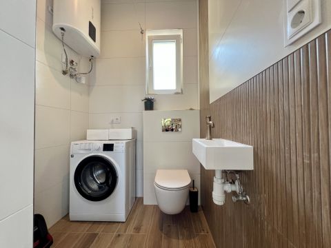 Eladó Lakás 8230 Balatonfüred Lakás közel a parthoz